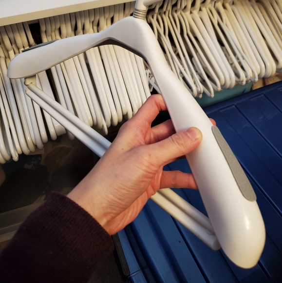 Hangers (Set of 30 pieces) - Picture 9 of 14